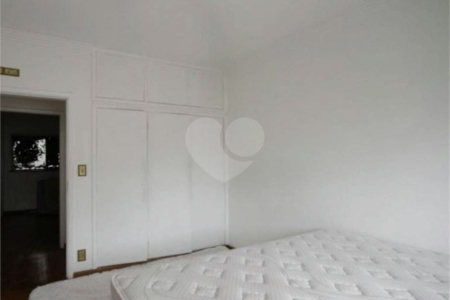 Apartamento de 84m2 com 2 Quartos e 1 banheiro à Venda na Bela Vista