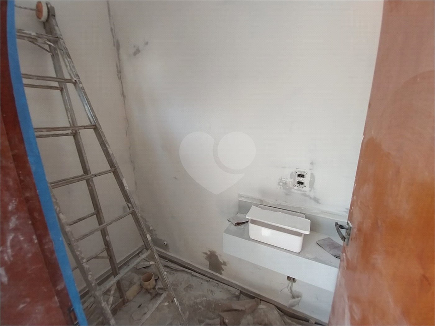 CASA A VENDA NO RESIDENCIAL CAPIVARI EM LOUVEIRA