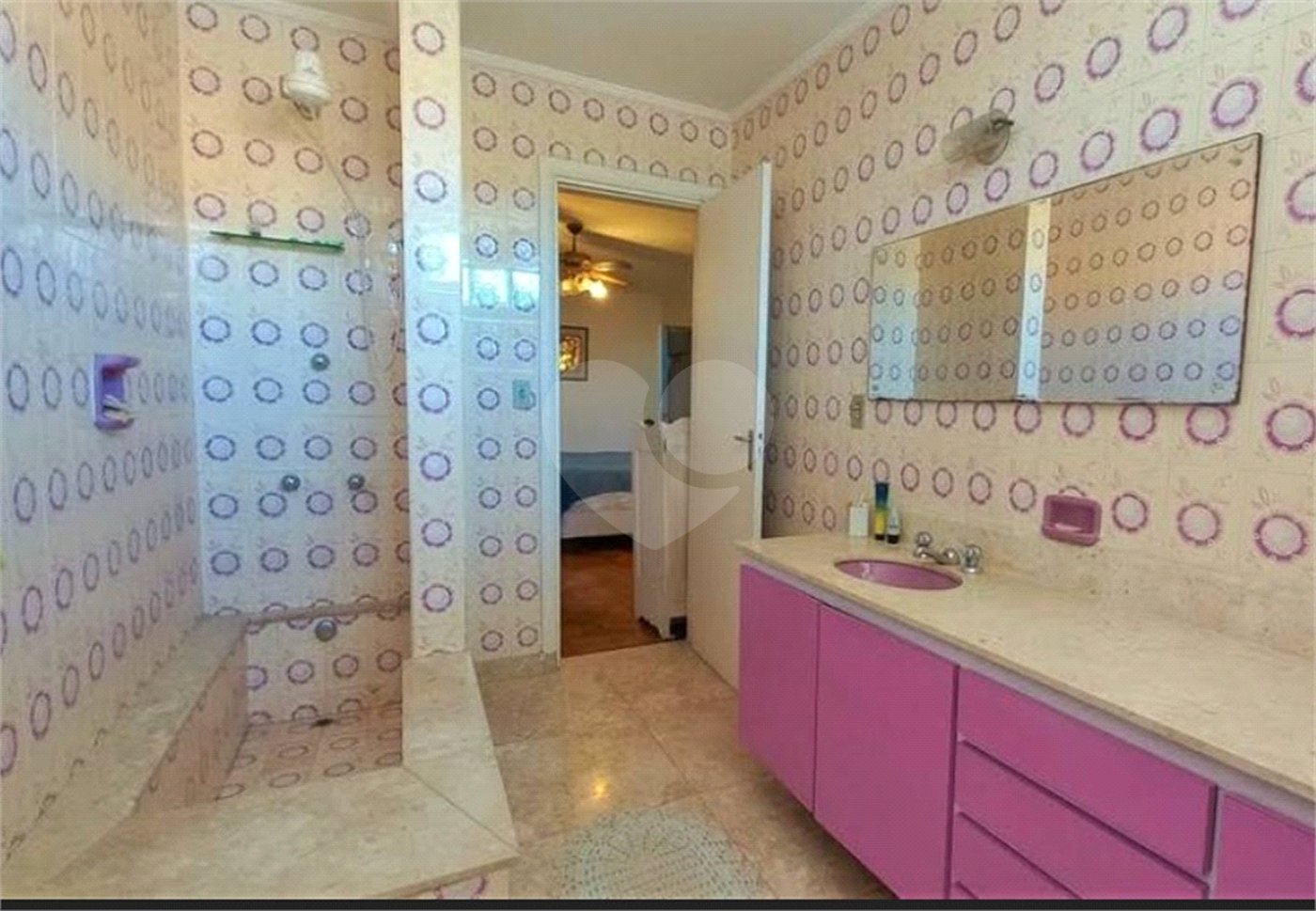 Sobrado à venda 241m² na Vila Mariana 04 dormitórios, 01 suíte e 03 vagas.