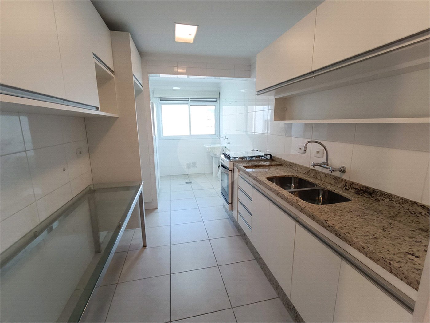 Apartamento à venda com 3 quartos, sendo 1 suíte, no Centro, São Roque, SP