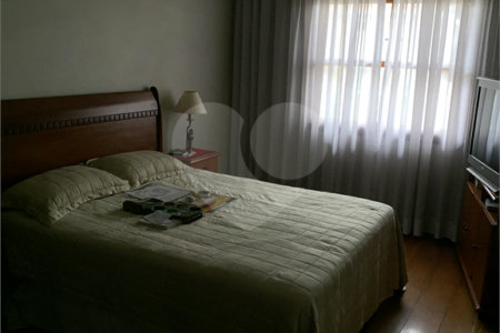Casa à venda com 4 quartos, sendo 3 suítes, em Jardim das Vertentes, São Paulo, SP