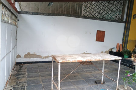 Casa à venda com 5 quartos, sendo 1 suíte, em Bangu, Rio de Janeiro, RJ