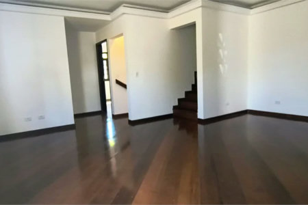 Sobrado à venda com 3 quartos, sendo 2 suítes, em Jardim Ivana, São Paulo, SP