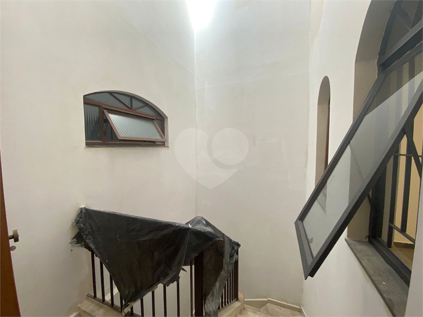 Casa à venda com 4 quartos, sendo 2 suítes,  em Jardim do Lago, Atibaia, SP