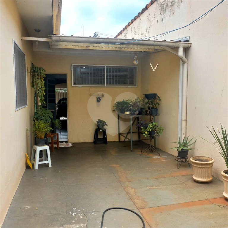 Imóvel em excelente estado de conservação localizado no Jardim Beatriz a Venda