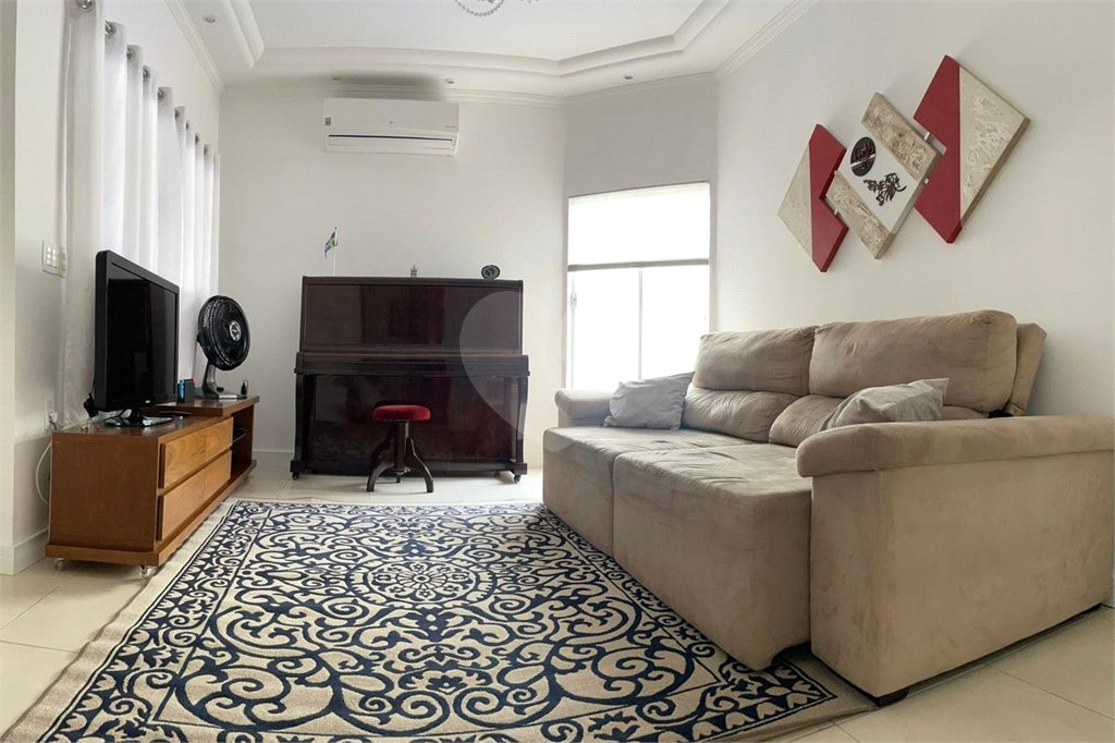 Casa à venda com 3 quartos, sendo 2 suítes, em Jardim Residencial Maggiore, Araraquara, SP