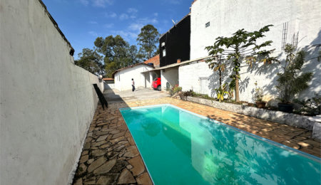 Casa à venda com 3 quartos, sendo 1 suíte,  em Jardim Colonial, Atibaia, SP