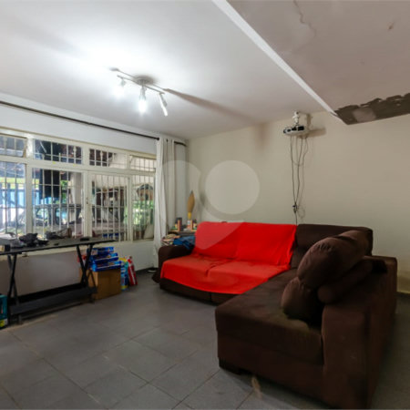 Sobrado à venda ou para alugar com 4 quartos, sendo 1 suíte, em Vila Anglo Brasileira, São Paulo, SP