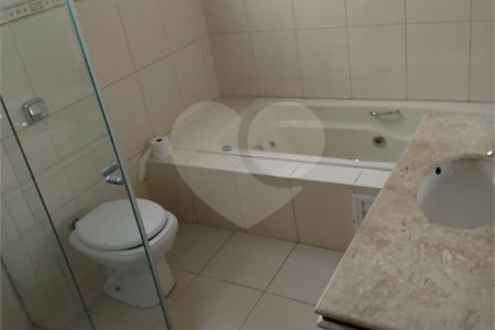 Sobrado à venda com 3 quartos, sendo 1 suíte, em Vila Mazzei, São Paulo, SP