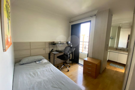 Apartamento à venda com 4 quartos, sendo 2 suítes, em Vila Hamburguesa, São Paulo, SP