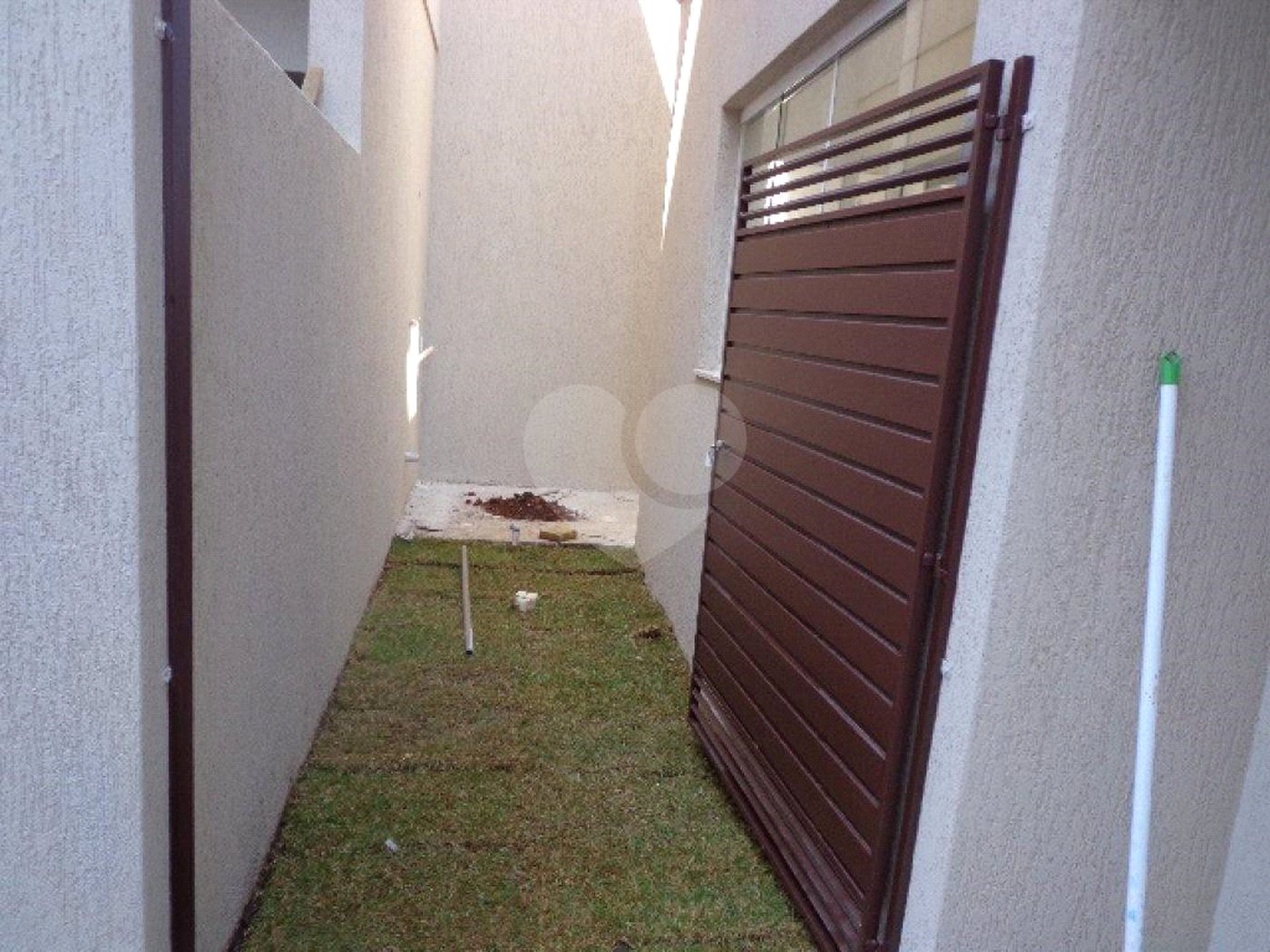 Casa à venda com 3 quartos, sendo 1 suíte,  no condomínio Professor Teot?nio Monteiro de Barros Filho, São Paulo - SP