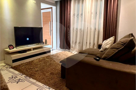 Casa à venda com 2 quartos no condomínio Rubi, Jacareí - SP