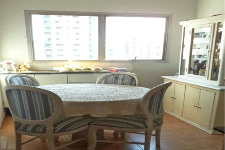 Apartamento à venda com 4 quartos, sendo 3 suítes,  em Indianópolis, São Paulo, SP
