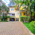Casa à venda com 4 suítes no condomínio Annecy Village, São Paulo - SP