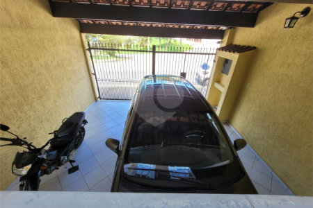 Sobrado à venda com 3 quartos, sendo 1 suíte, em Jardim Líbano, São Paulo, SP