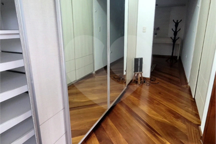 Casa à venda com 4 suítes no condomínio Jardim da Montanha I, Mairiporã - SP