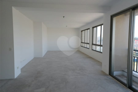 Apartamento à venda com 4 suítes em Real Parque, São Paulo, SP