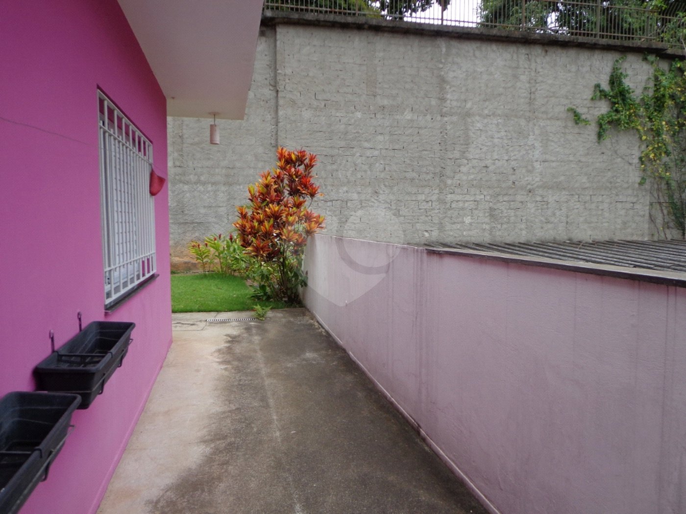 Sobrado à venda com 4 quartos, sendo 2 suítes, em Jardim São Bento, São Paulo, SP