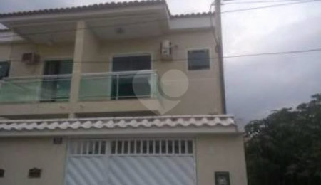 Casa à venda com 3 quartos em Campo Grande, Rio de Janeiro, RJ
