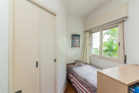 Apartamento à venda com 3 quartos, sendo 1 suíte, em Itaim Bibi, São Paulo, SP