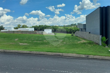 Terreno à venda no condomínio Village Ipanema 2, Araçoiaba da Serra - SP