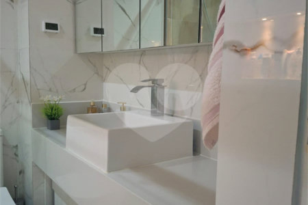 Apartamento à venda com 3 quartos, sendo 1 suíte,  em Copacabana, Rio de Janeiro, RJ