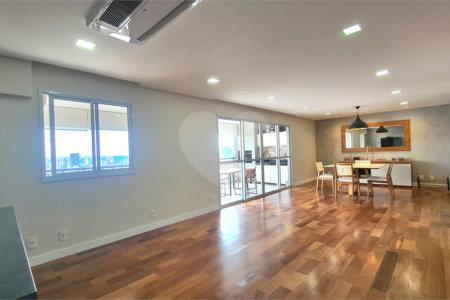 Apartamento à venda ou para alugar com 3 quartos, sendo 2 suítes, em Pinheiros, São Paulo, SP