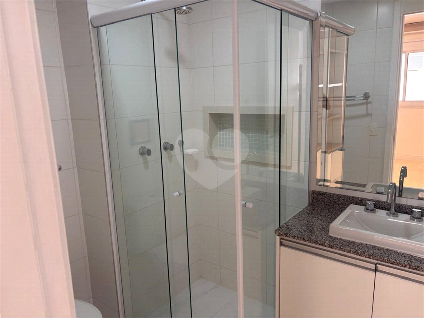 Apartamento à venda com 2 quartos, sendo 1 suíte, em Santo Amaro, São Paulo, SP
