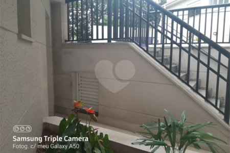 Apartamento à venda com 3 quartos, sendo 1 suíte, em Vila Paulicéia, São Paulo, SP