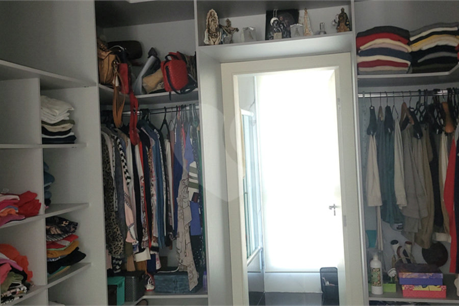Casa à venda ou para alugar com 3 suítes no condomínio Sausalito, Mairiporã - SP