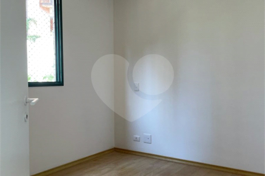 Apartamento à venda com 3 quartos, sendo 1 suíte, em Morumbi, São Paulo, SP