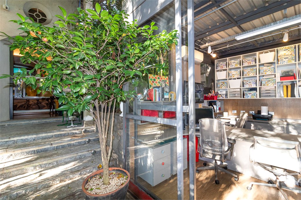 Casa à venda ou para alugar com 3 quartos, sendo 1 suíte, em Butantã, São Paulo, SP
