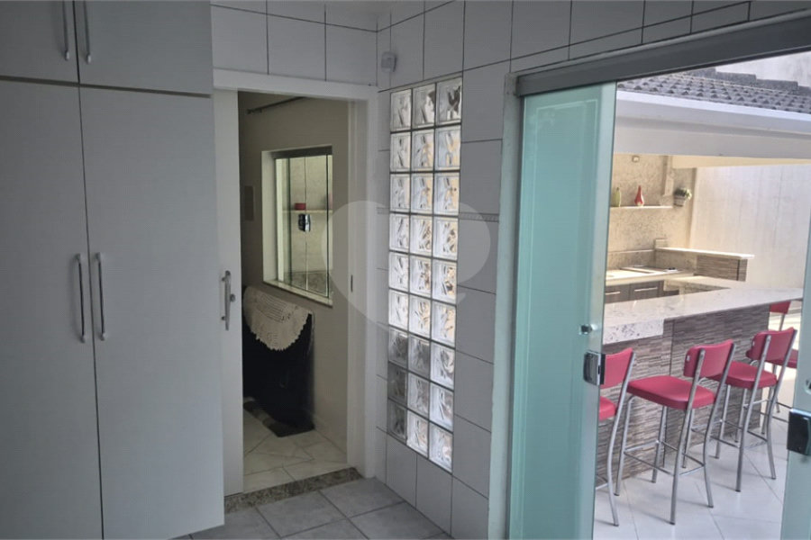 Sobrado à venda com 3 quartos, sendo 1 suíte, em Tremembé, São Paulo, SP