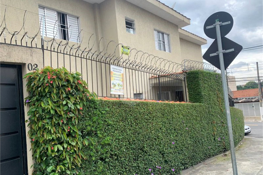 Sobrado à venda com 4 quartos, sendo 1 suíte, em Horto, São Paulo, SP
