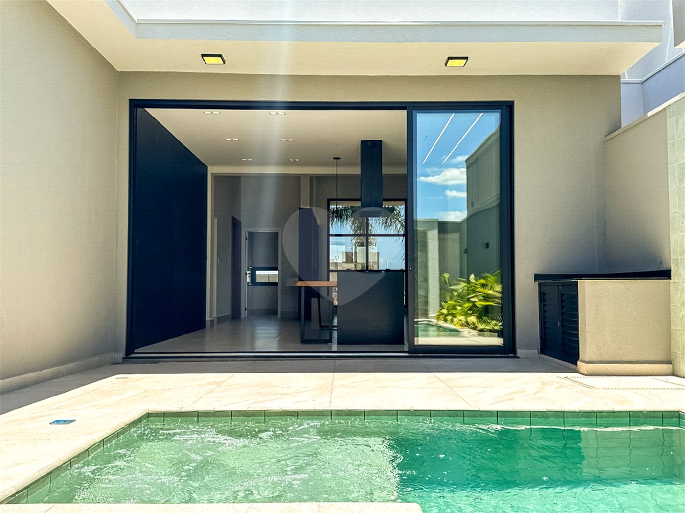 Casa à venda com 3 suítes no condomínio Jardim Residencial Dona Maria Candida, Indaiatuba - SP