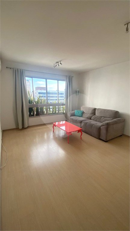 Apartamento á venda - Moema