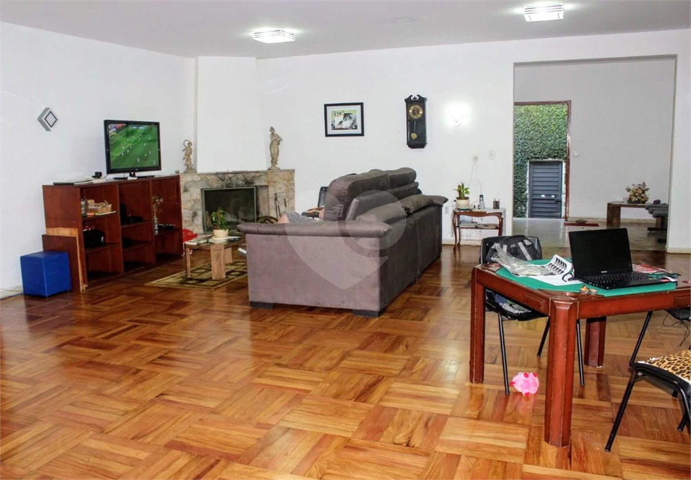Casa à venda ou para alugar com 4 quartos, sendo 2 suítes, em Alto da Boa Vista, São Paulo, SP