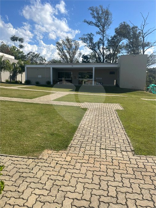 Casa à venda ou para alugar com 2 quartos, sendo 4 suítes, no condomínio Residencial Jardim Bréscia, Indaiatuba - SP