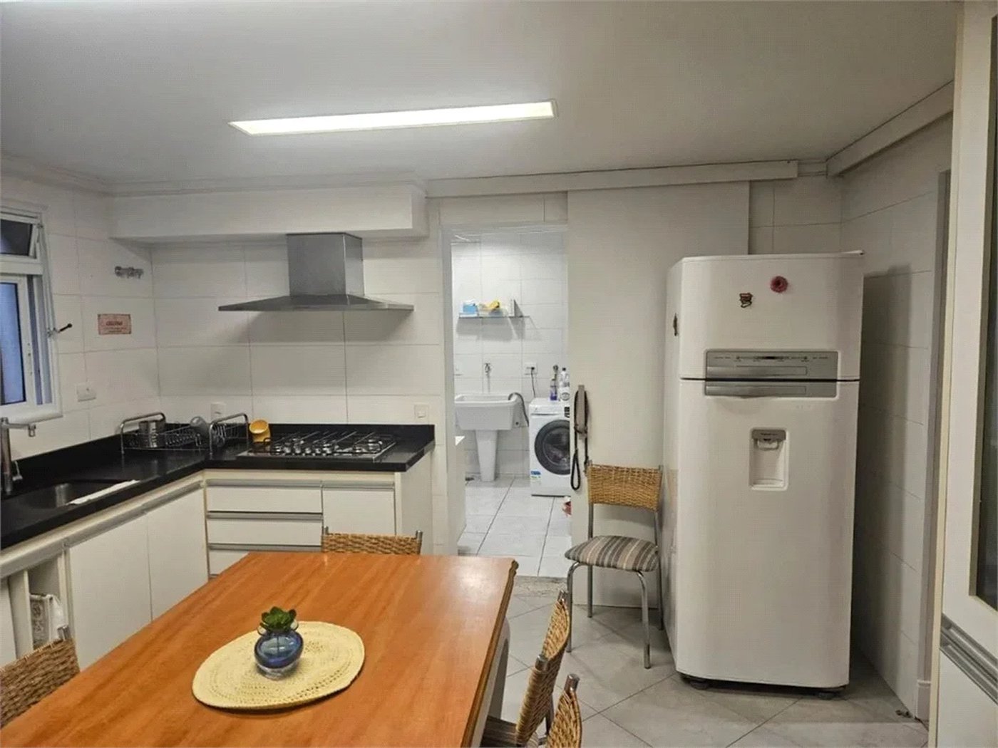 Sobrado à venda com 4 quartos, sendo 2 suítes, em Brooklin Paulista, São Paulo, SP