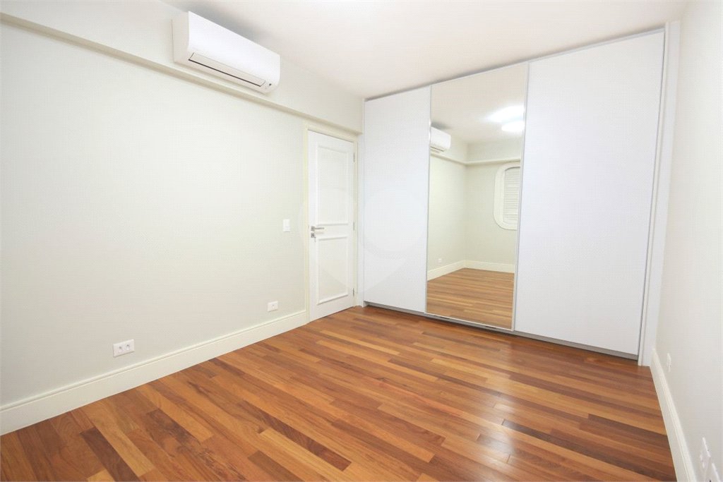 Apartamento para alugar com 3 quartos, sendo 1 suíte, em Granja Julieta, São Paulo, SP