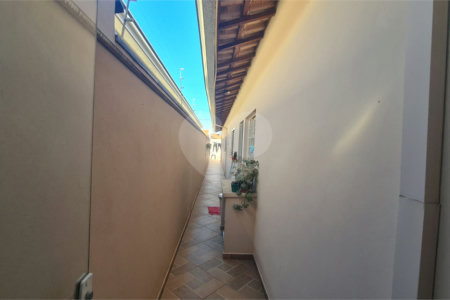 Casa à venda com 3 quartos, sendo 1 suíte, em Vila Carolina, Itapetininga, SP