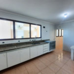 Apartamento Residencial à venda, Pitangueiras, Guarujá - AP0136.
