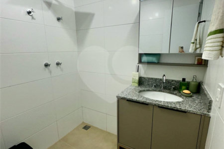 Apartamento à venda com 2 quartos, sendo 1 suíte,  no Centro, Mogi das Cruzes, SP