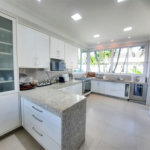 Casa com 6 dormitórios à venda, 700 m² por R$ 10.000.000,00 - Loteamento João Batista Julião - Guarujá/SP