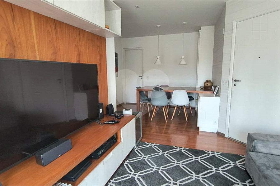 Apartamento à venda com 3 quartos, sendo 2 suítes, em Morumbi, São Paulo, SP