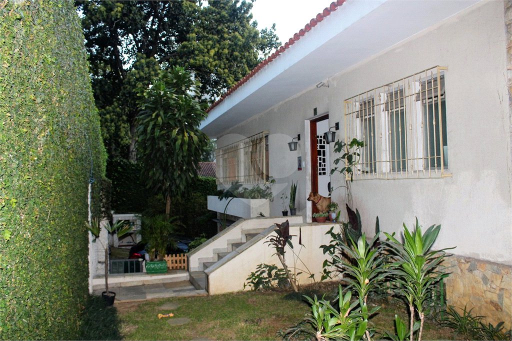 Casa à venda ou para alugar com 4 quartos, sendo 2 suítes, em Alto da Boa Vista, São Paulo, SP
