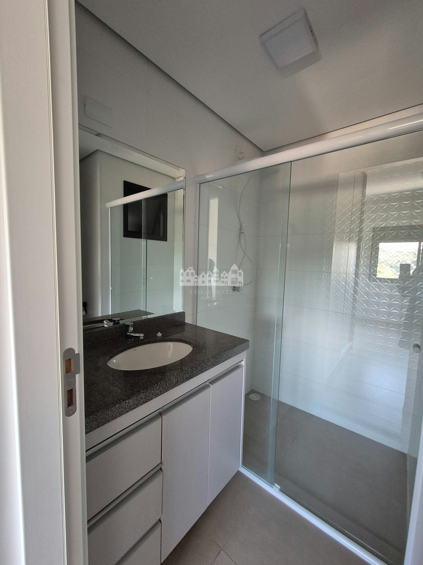 Apartamento para locação no Residencial Vila Helena, em Atibaia, ideal para quem busca conforto, praticidade e excelente localização.