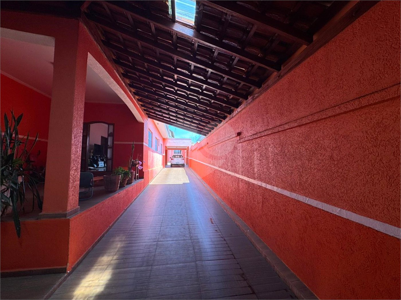 Casa com 03 Dormitórios á venda, em Jardim Alvorada, São Carlos.