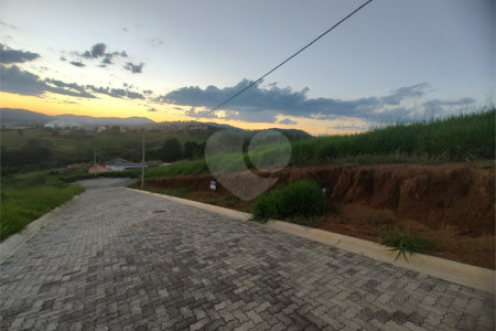 Terreno à venda no condomínio Paraíso da Montanha, Piracaia - SP