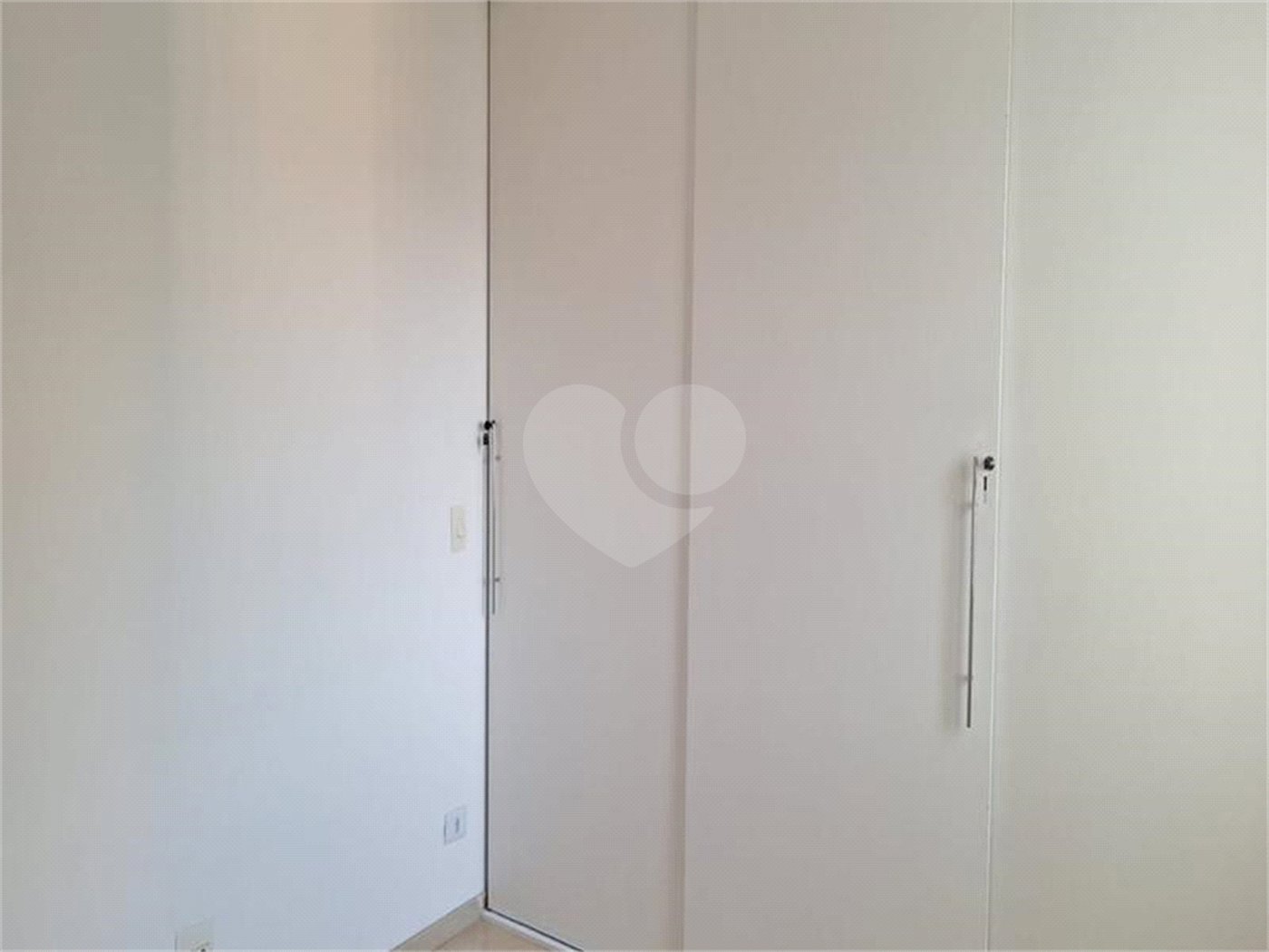 Apartamento à venda com 3 quartos, sendo 1 suíte, em Indianópolis, São Paulo, SP